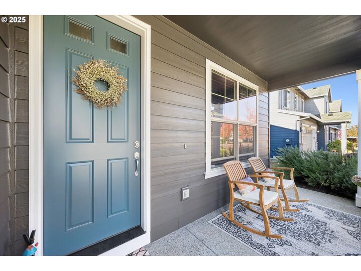 Property Photo: 2440 Heather Way OR 97116