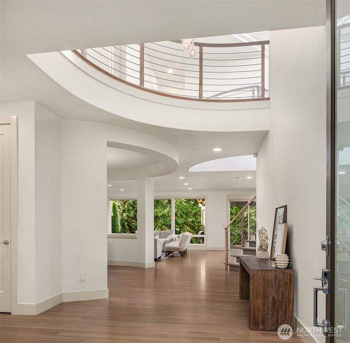 Property Photo: 6809 120th Avenue NE WA 98033