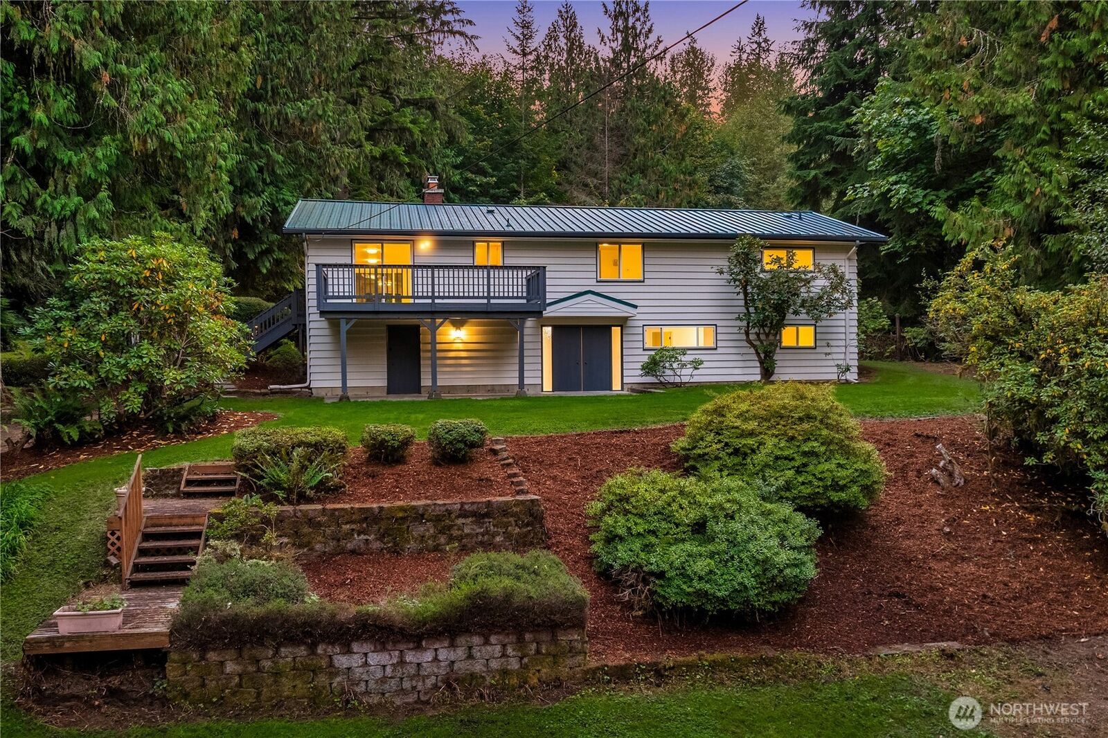 Property Photo: 24601 SE 165th Street WA 98027