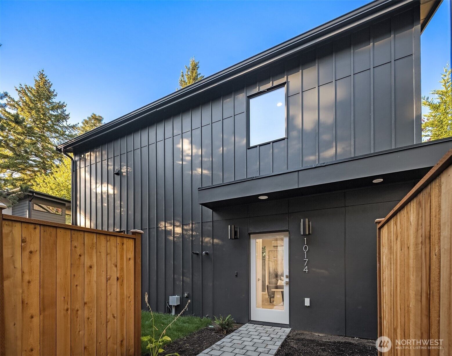 Property Photo: 10174 NE 113th Place WA 98033
