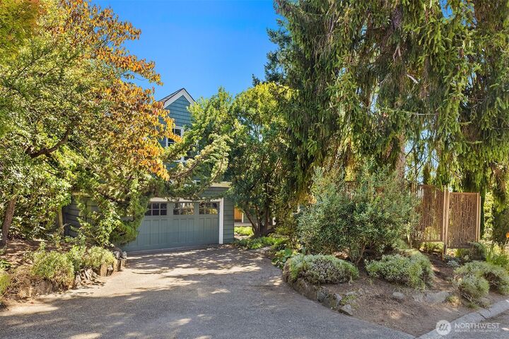 Property Photo: 5157 NE Latimer Place WA 98105