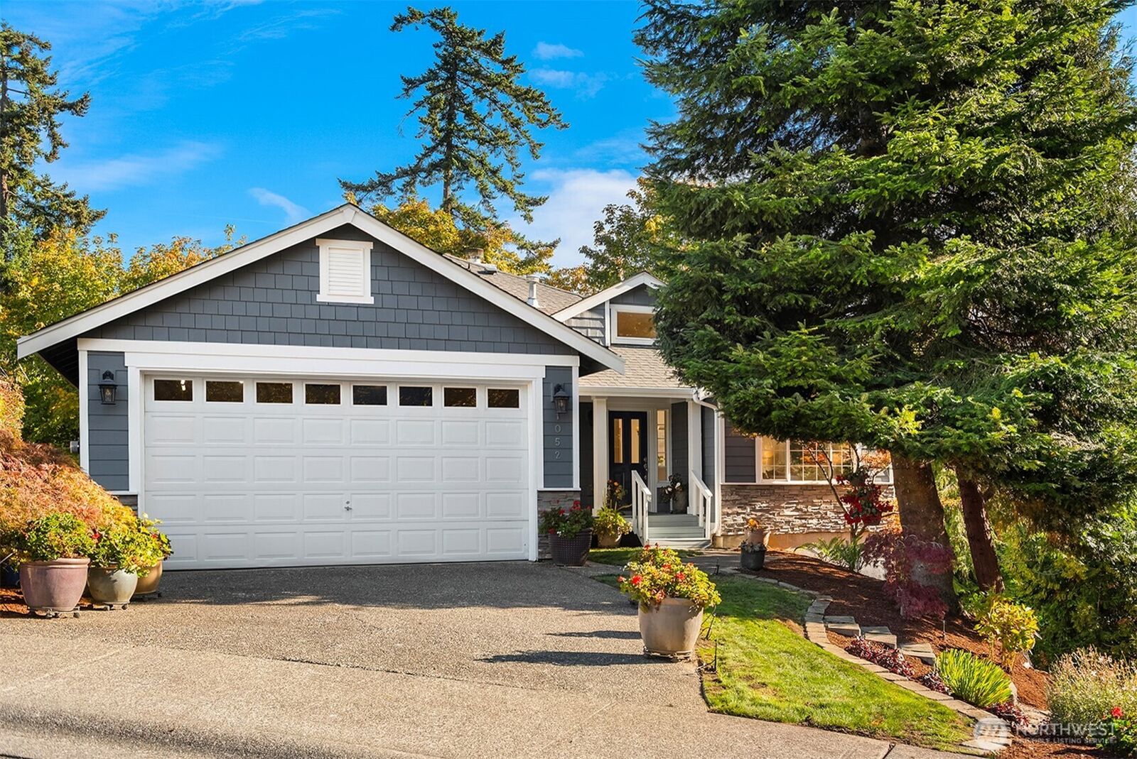 Property Photo: 1052 S 264th Street WA 98198