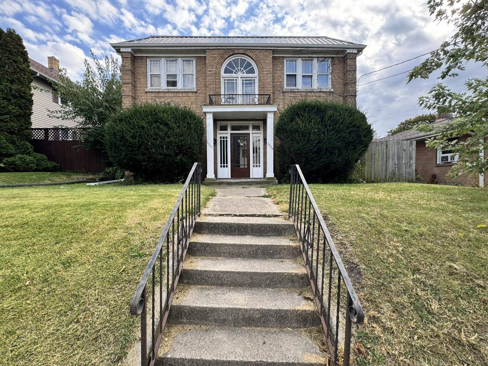 Property Photo: 2225 Broadway IL 61104