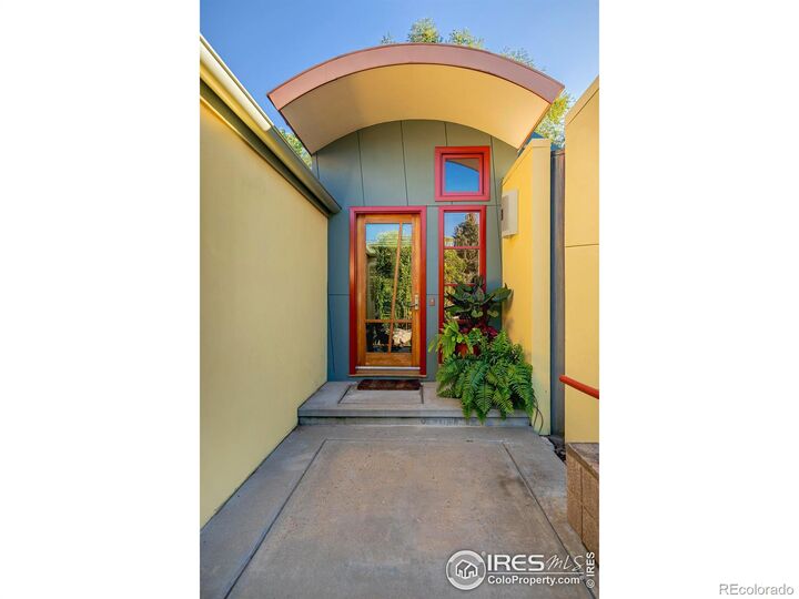 Property Photo:  2528 Pampas Court  CO 80304 