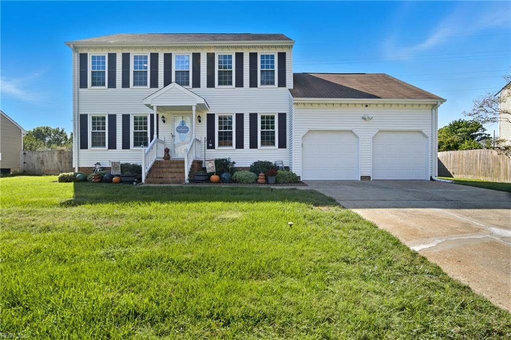 Property Photo: 1005 Hollins College Ct VA 23455