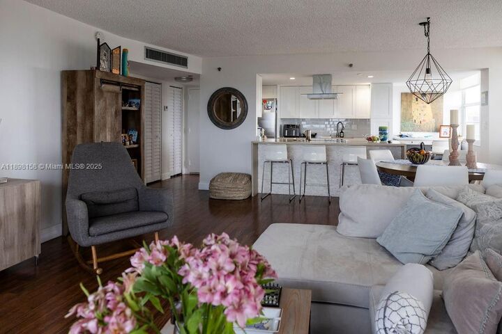 1300 St Charles Place Ph12  Pembroke Pines FL 33026 photo