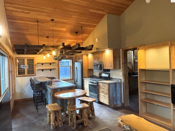 Property Photo: 210 Olive St. ID 83864-2701
