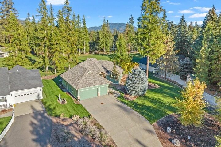 Property Photo: 639 Palmer Ln WA 99109