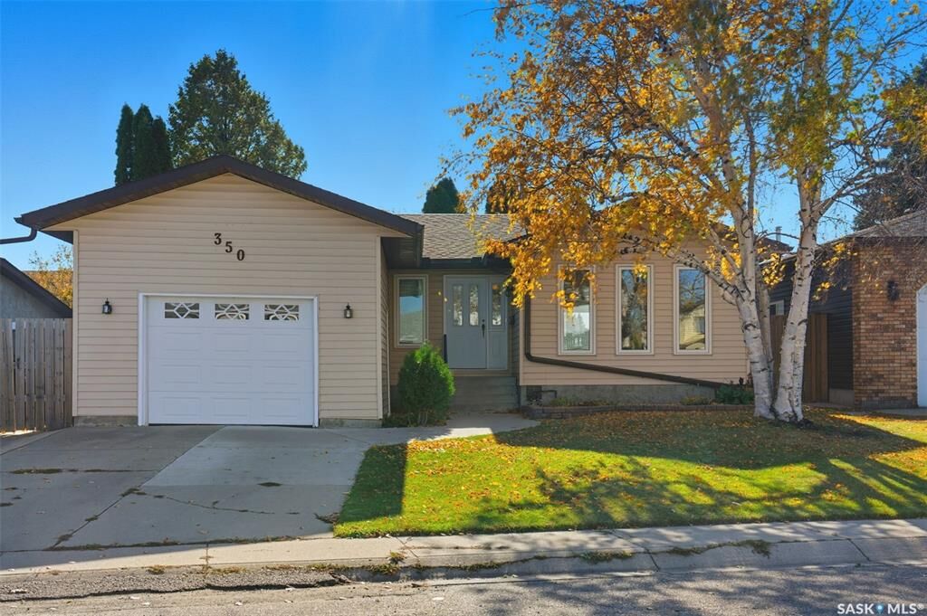 Property Photo: 350 Marcotte Crescent SK S7K 7N8