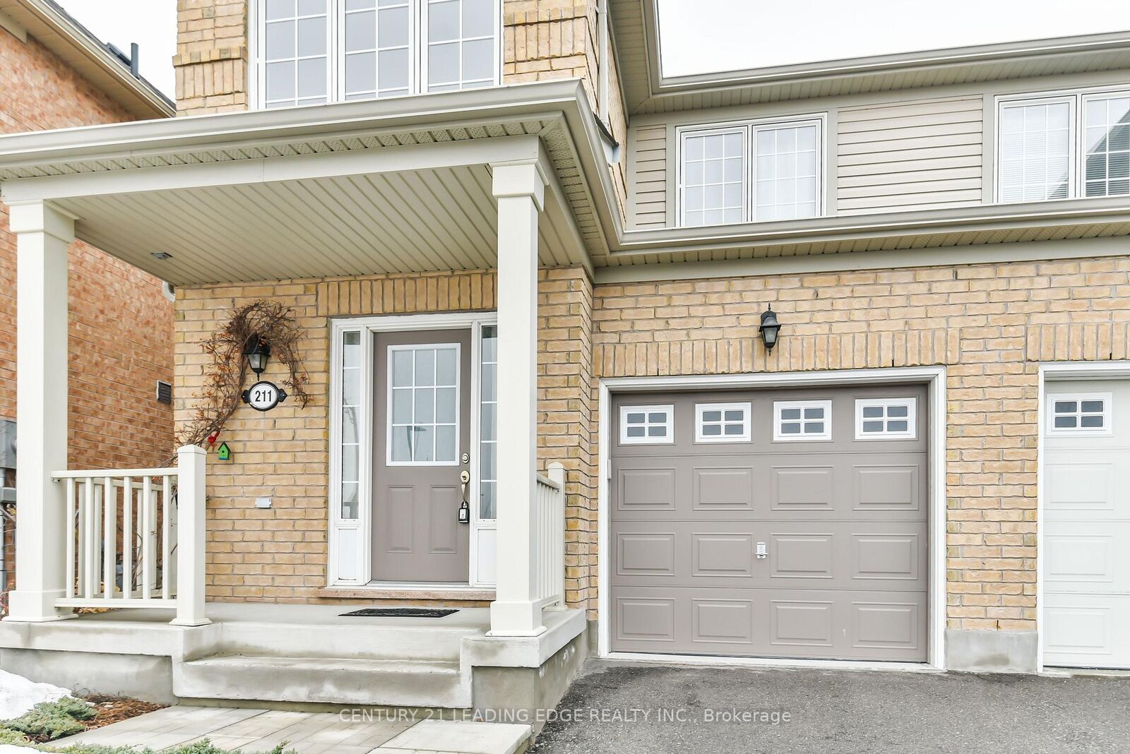 Property Photo:  211 Weldon Road  ON L4A 0A6