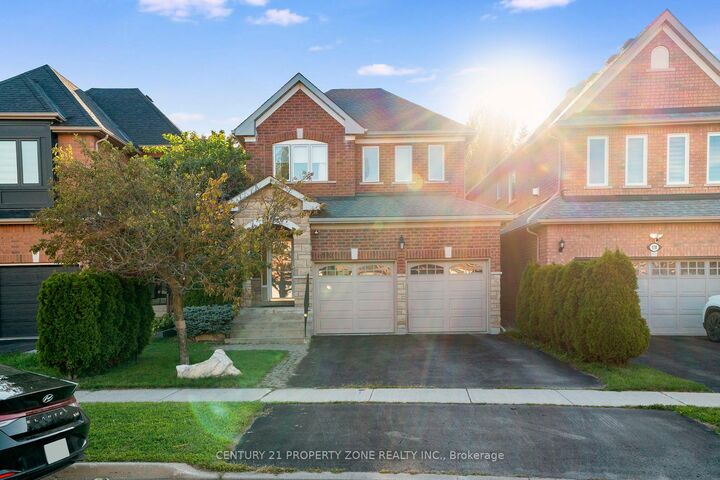 582 Plantation Gate  Newmarket ON L3X 2C2 photo