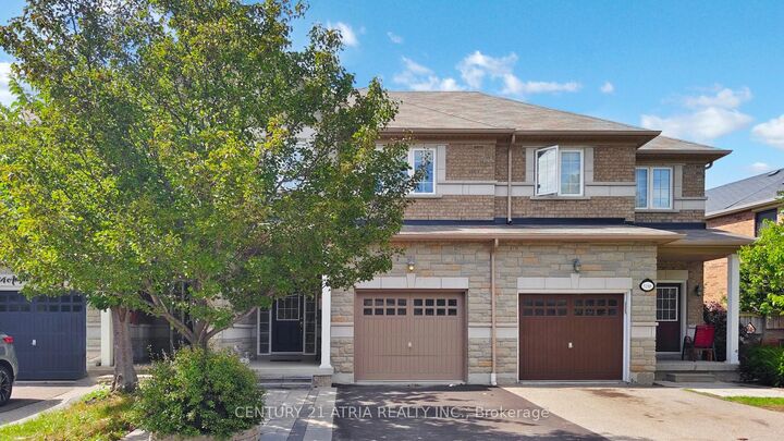 Property Photo: 5186 Angel Stone Drive ON L5M 0L4