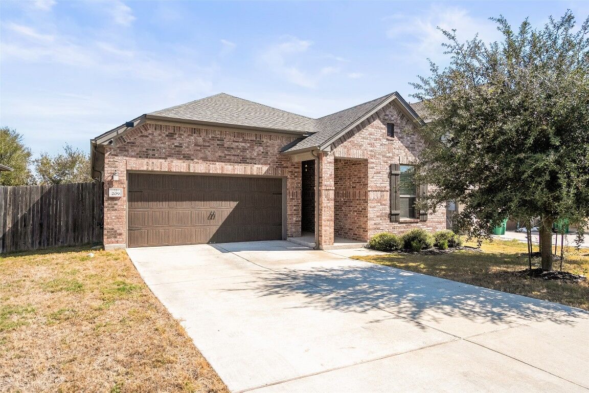 Property Photo: 209 Ella Marie Circle TX 78640