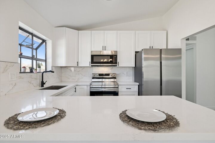 Property Photo:  5108 E Shomi Street  AZ 85044 