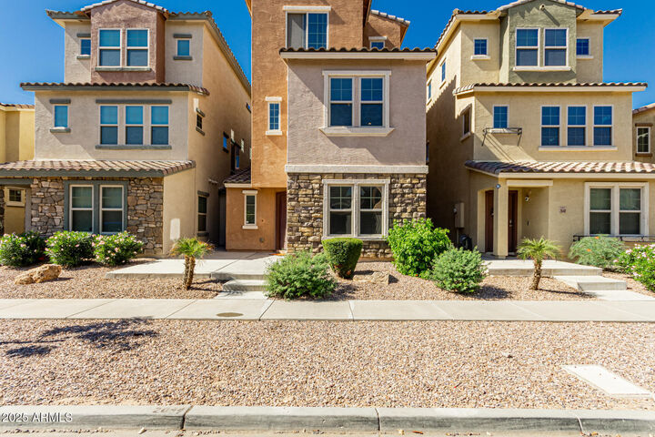 Property Photo: 2044 N 77th Lane AZ 85035