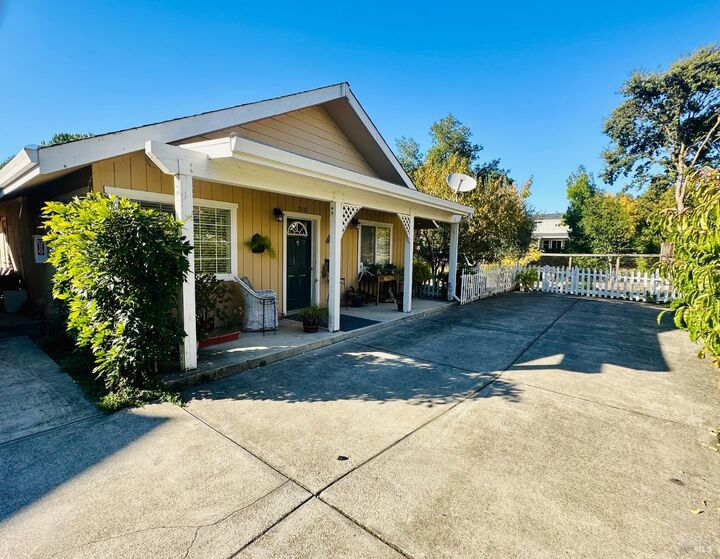 Property Photo: 262 W Macarthur Street CA 95476