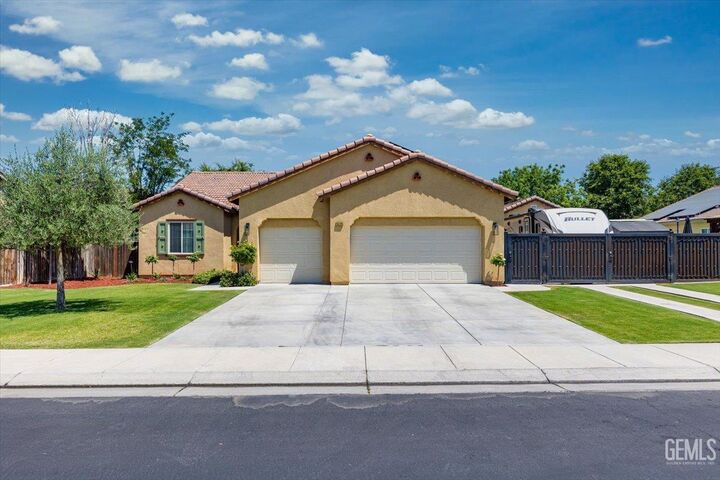 15726 Saint Clement Way  Bakersfield CA 93314 photo