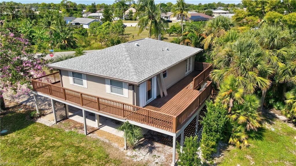 Property Photo:  8521 Cypress Dr S  FL 33967