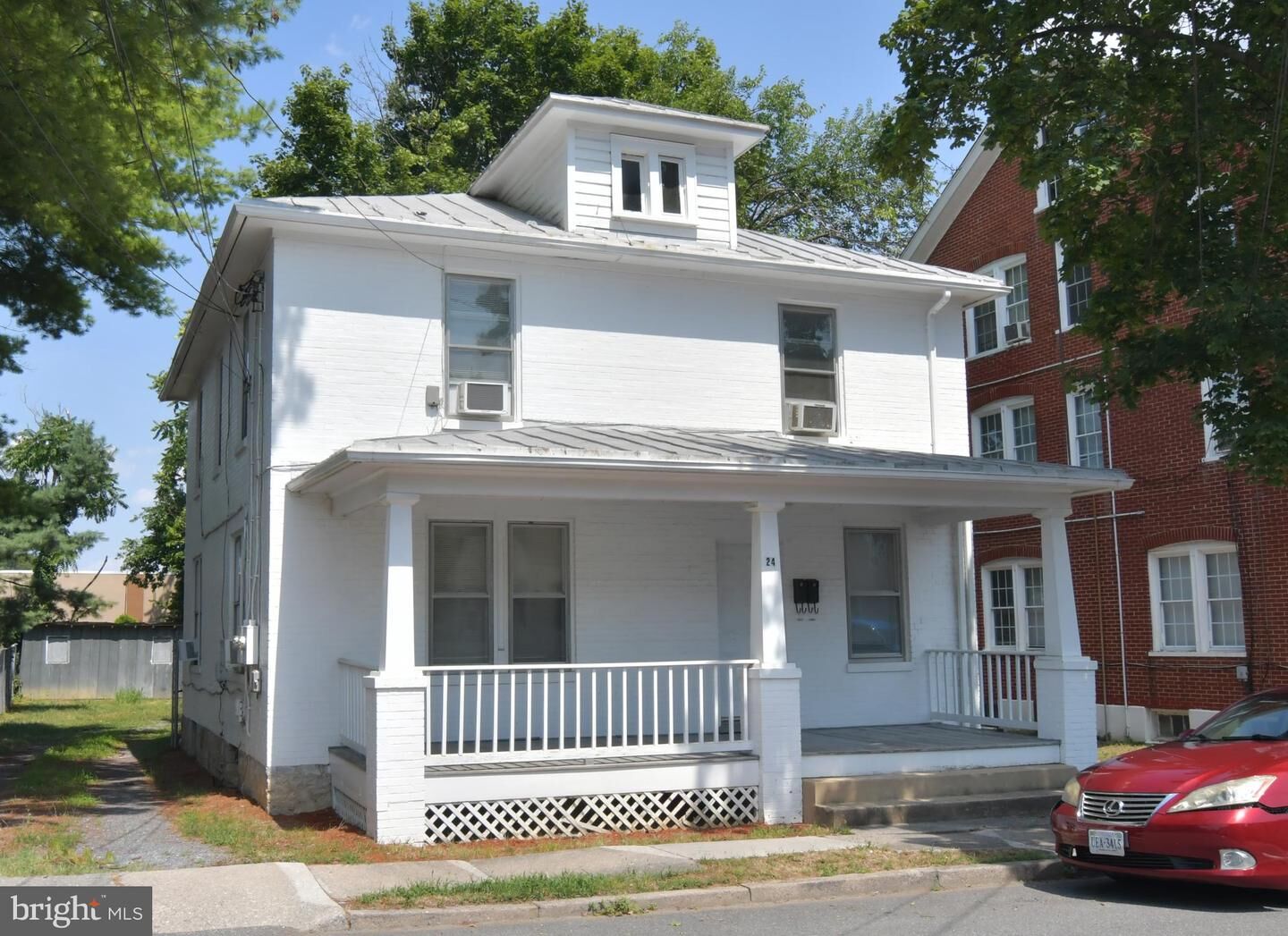 Property Photo: 24 Jackson Avenue Apt 2 VA 22601