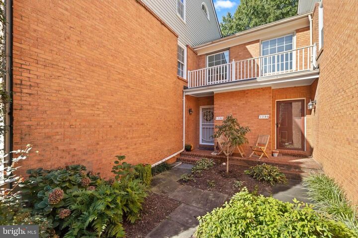 Property Photo: 1792 Duffield Lane VA 22307