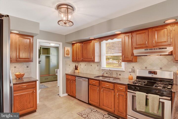 Property Photo: 6 Matthew Court PA 17015