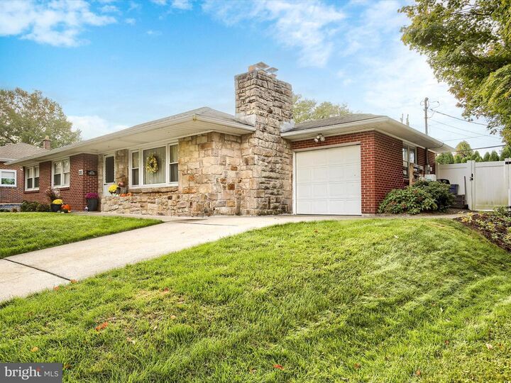 Property Photo: 285 Dogwood Drive PA 17036