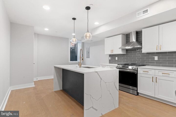 Property Photo: 1316 E Passyunk Avenue A PA 19147