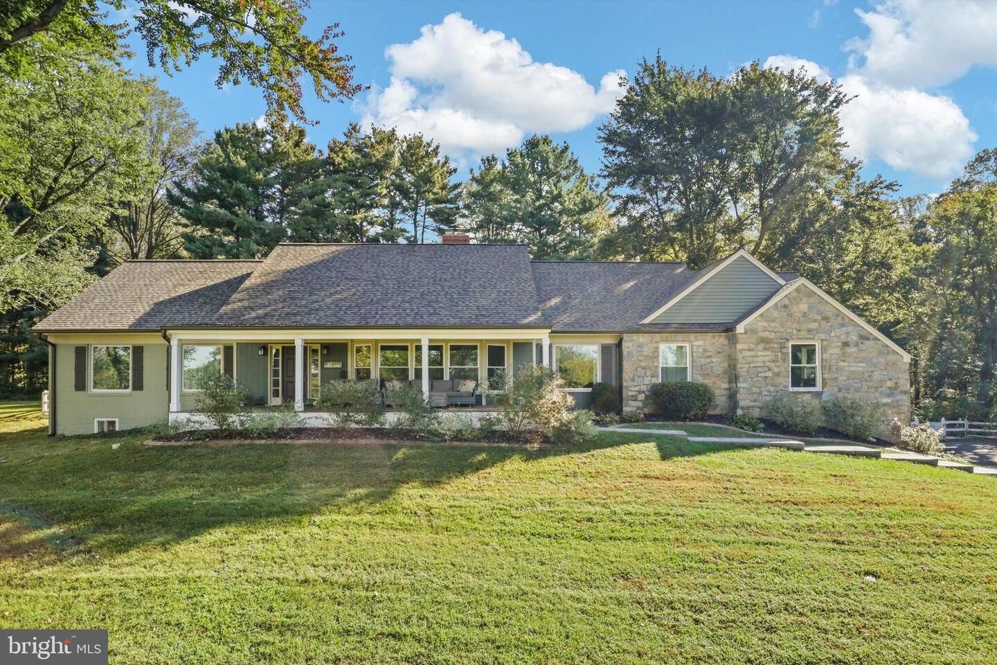 Property Photo: 6811 White Rock Road VA 20124