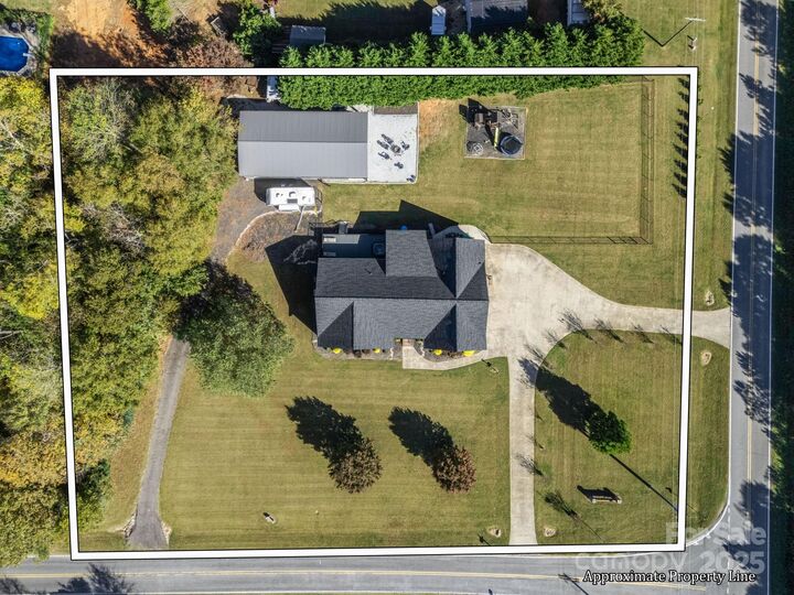 Property Photo: 243 Laren Road NC 28152