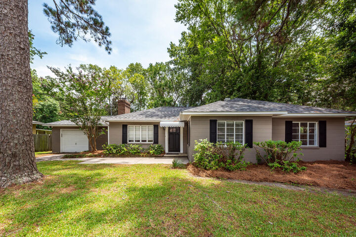 1315 S Sherwood Drive  Charleston SC 29407 photo