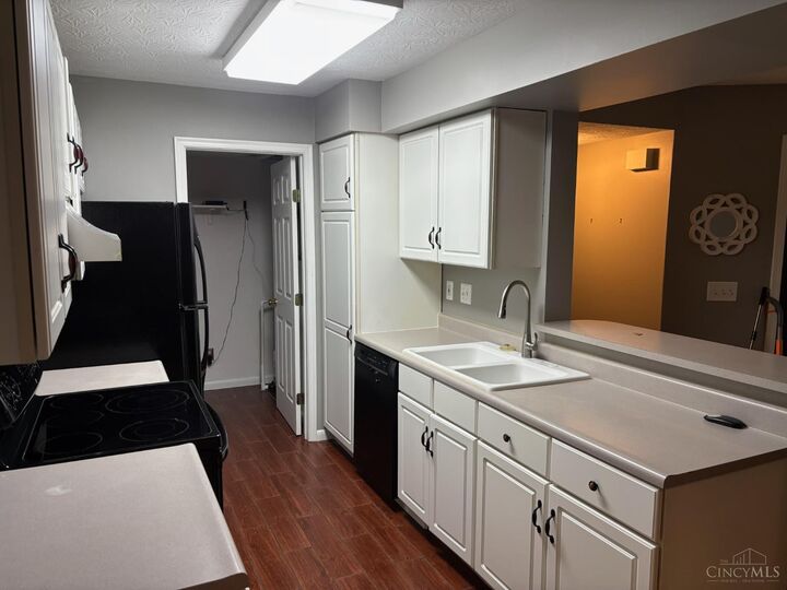 Property Photo: 4281 Defender Drive OH 45252