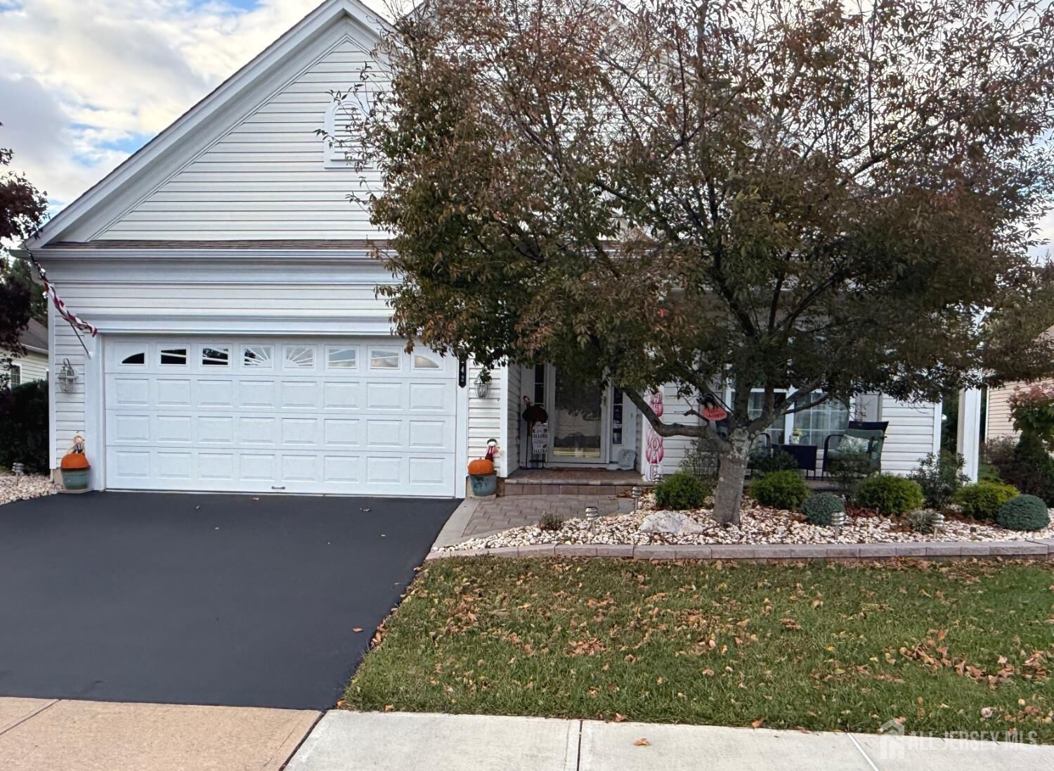 Property Photo:  242 Longwood Lane  NJ 08873 