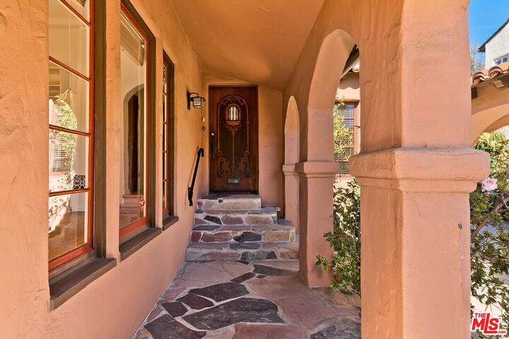 Property Photo: 10337 Dunleer Dr CA 90064