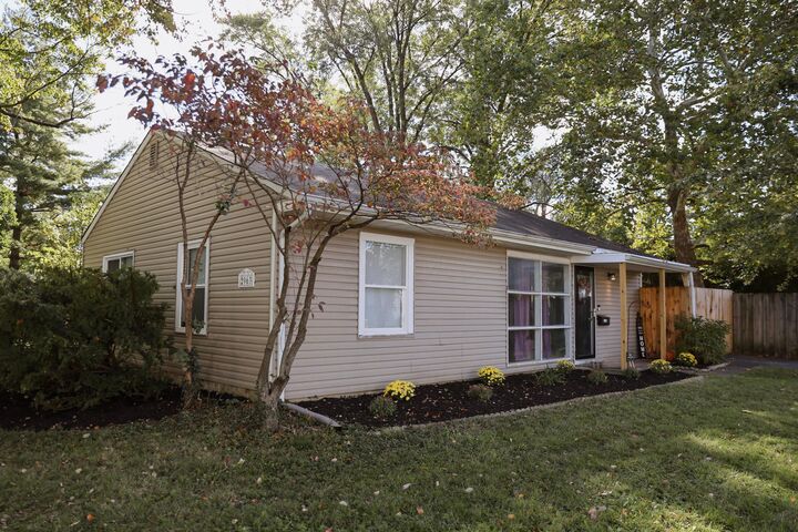 Property Photo:  2963 Brownlee Avenue  OH 43209