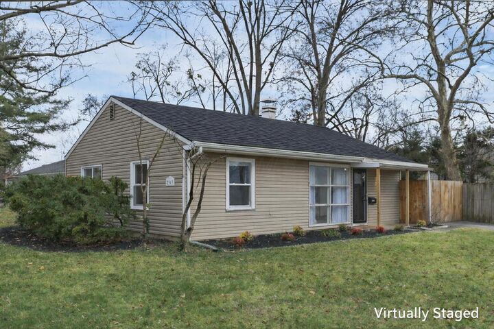 Property Photo: 2963 Brownlee Avenue OH 43209