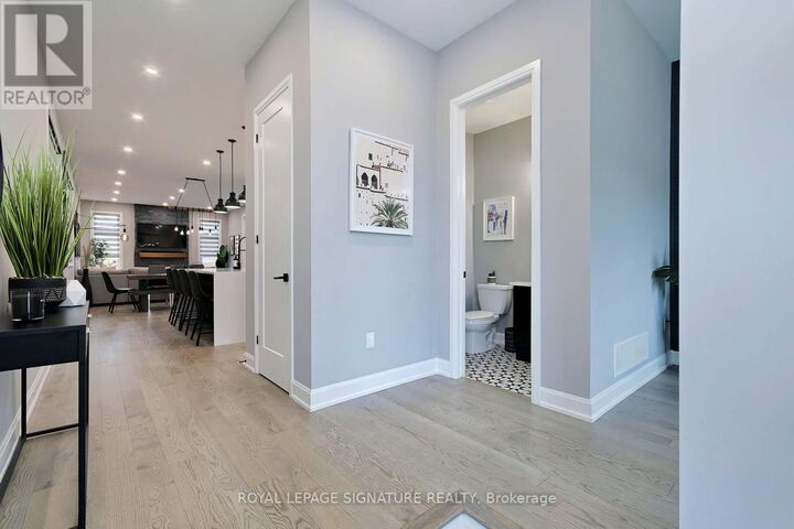 Property Photo:  1467 Lakeport Crescent  ON L6H 3S1