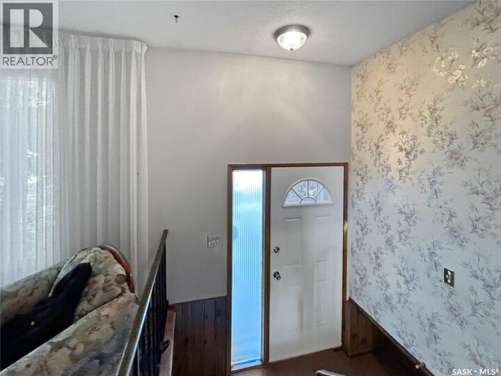 Property Photo: 3213 33rd Street W SK S7L 4R1