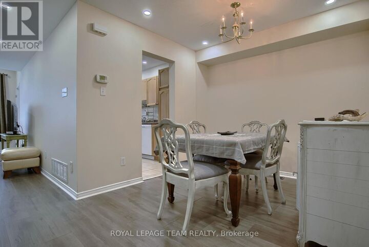 Property Photo:  508 Aberfoyle Circle  ON K2K 3R2