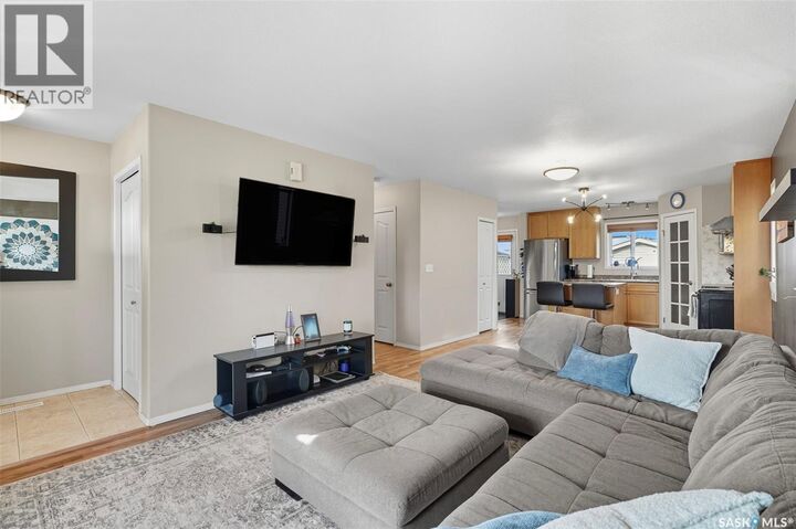 Property Photo: 730 Lamarsh Lane SK S7W 1B6