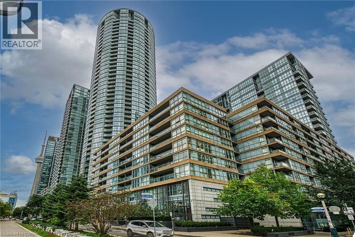 Property Photo:  15 Iceboat Terrace 1205  ON M5V 4A5 