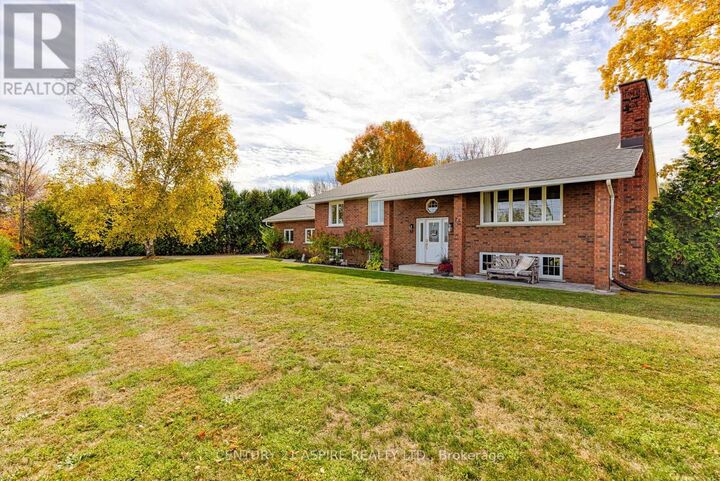 Property Photo: 75 Pembroke Street ON K0J 1K0