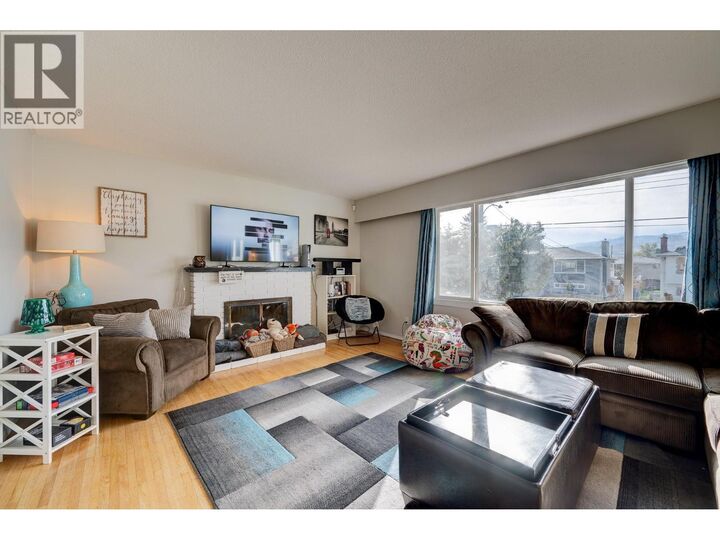 Property Photo: 770 Sherwood Drive BC V2B 4E5