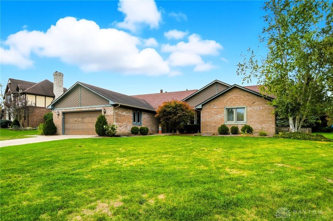 Property Photo: 625 Lantana Court OH 45371