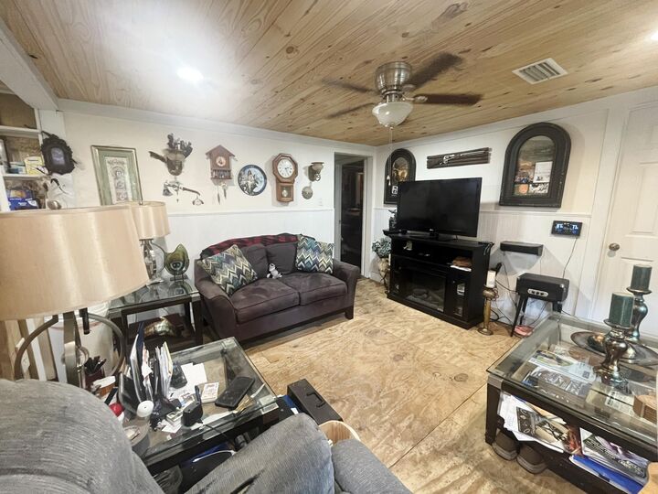 Property Photo: 58 Hankins Road FL 32439