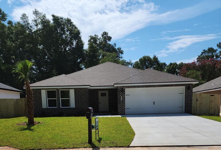 693 E Bowers Avenue  Crestview FL 32539 photo