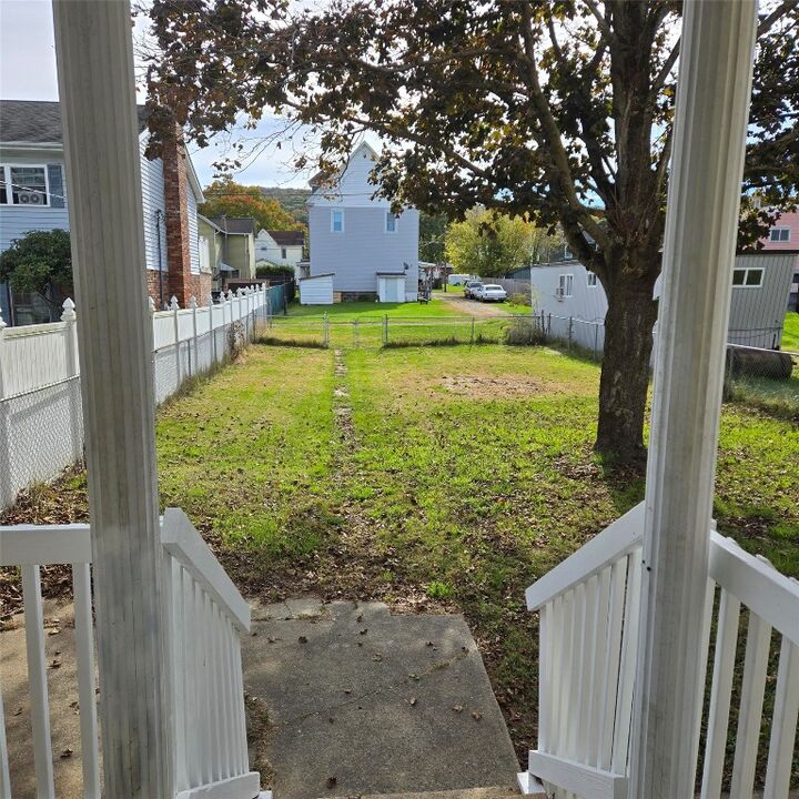 Property Photo:  423 W 1st Avenue  PA 15627 