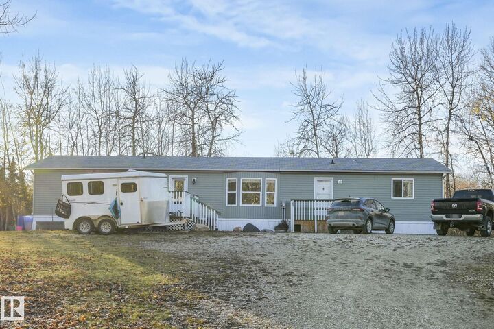 Property Photo: 54227 Rge Road 41 13 AB T0E 0E1