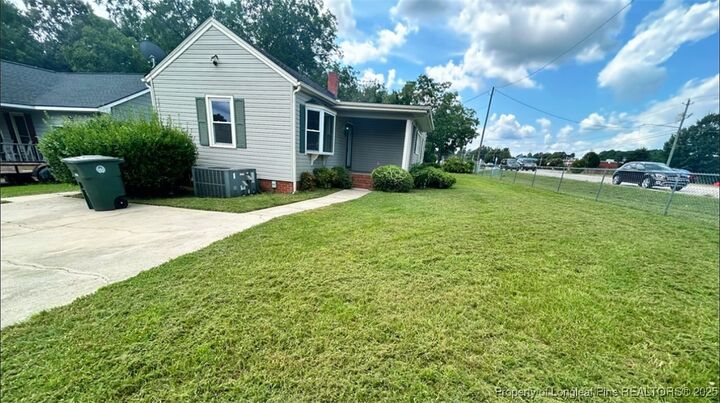 Property Photo: 6341 Cliffdale Road NC 28314