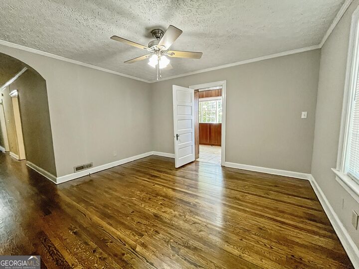 Property Photo:  111 E Screven Street 1  GA 31061