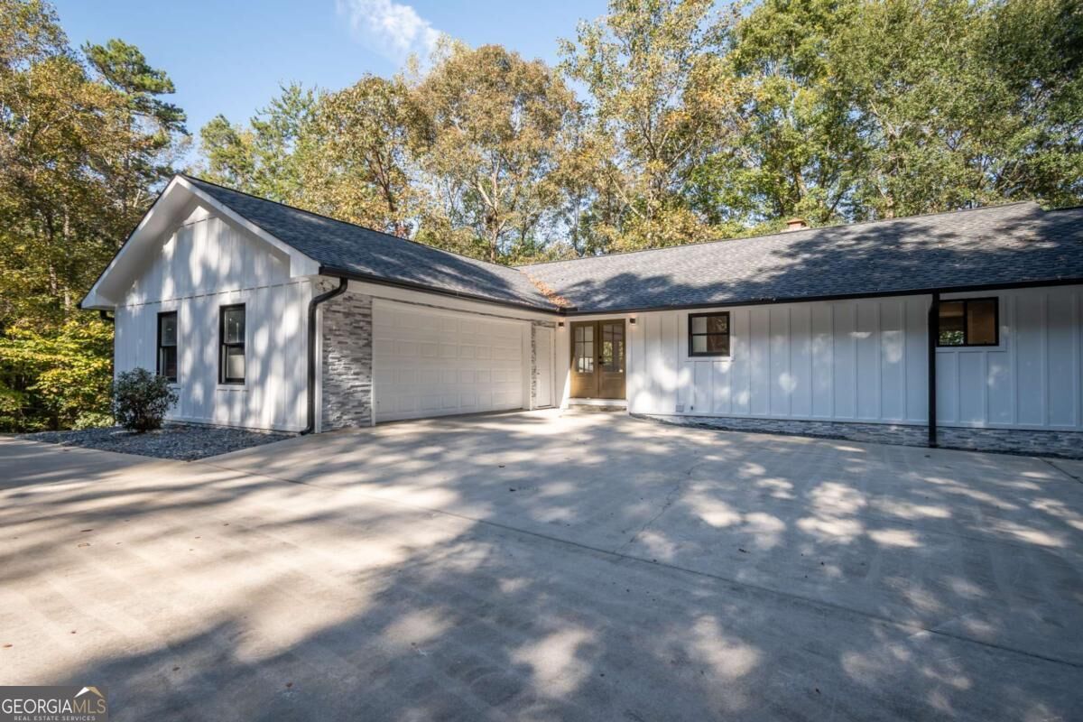 Property Photo:  250 Harbor Heights Circle  GA 30553
